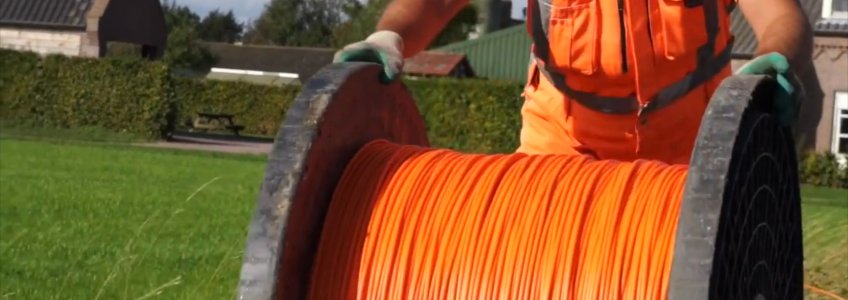 DZM Data - oranje kabel